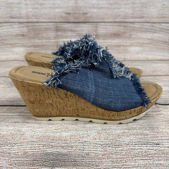 Minnetonka York Blue Denim Fringe Cork Wedge Sandals Size 11 Y2K Boho Summer - Picture 1 of 14